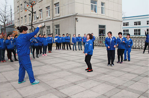 公司工會舉行豐富多彩的活動，慶?！叭恕眿D女節(jié)